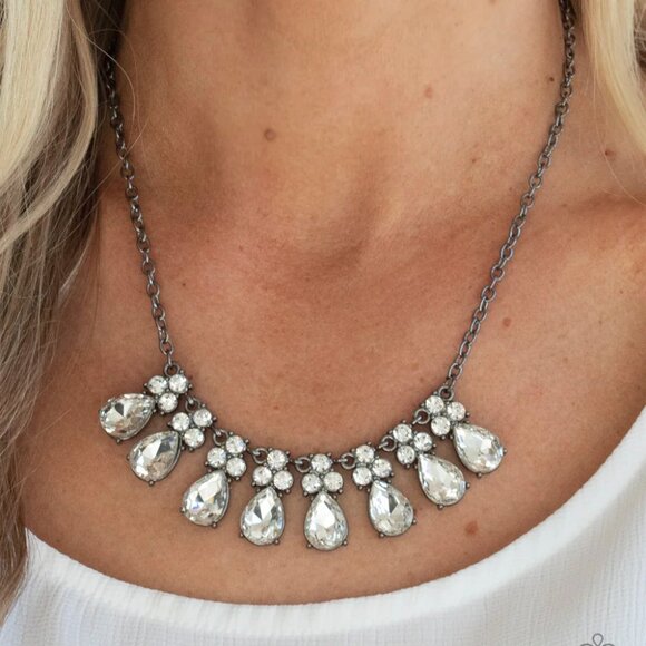 paparazzi Jewelry - Paparazzi Jewelry Accessories - Sparkly Ever After - Black Necklace - Vintage